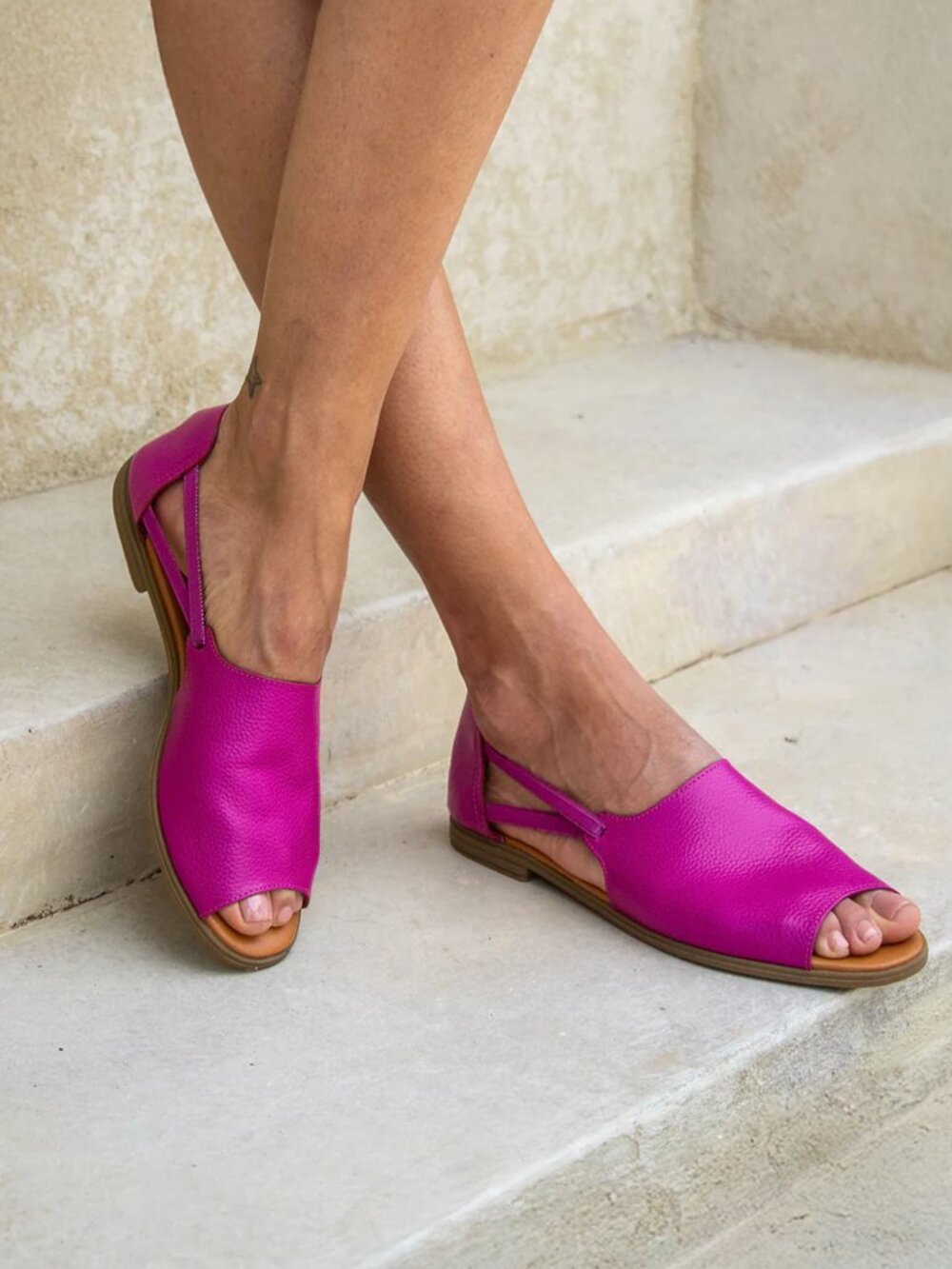WOMADS Fuchsia Peep Toe Leather Shoe - Size 10 - Picture 2 of 10